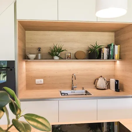 アパート Nomad 27 *