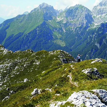 Nomad 27 アパート